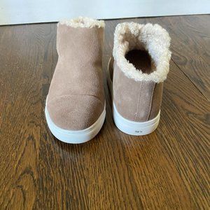 LUCKY BRAND LYNDYNA MID-TOP SNEAKER - NEW